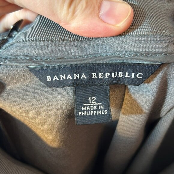 Size 12 banana Republic, Erica Gray pencil skirt - Picture 3 of 5